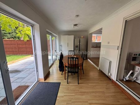 Price £1,595 pcm - Available 18/07/2026 - Unfurnished - Photo 4