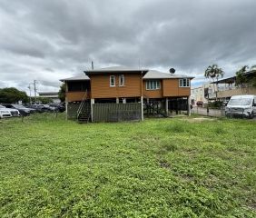 Charming Duplex in Prime North Ward Location - Photo 3