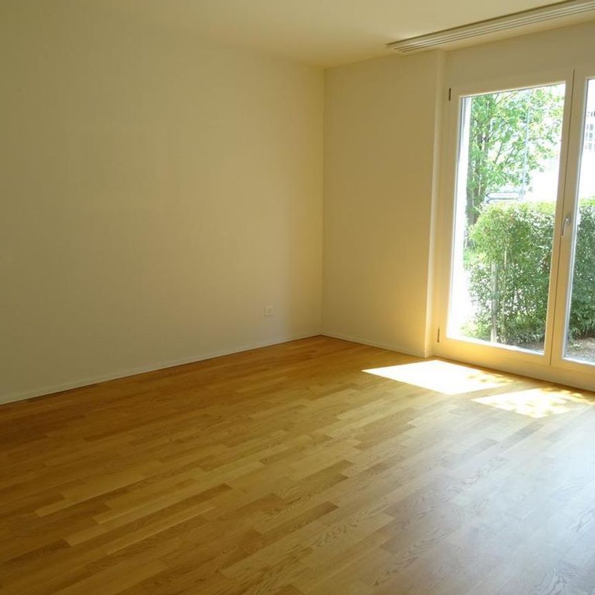 4.5-Zimmer-Wohnung mit privatem Garten an zentraler Lage - Foto 1