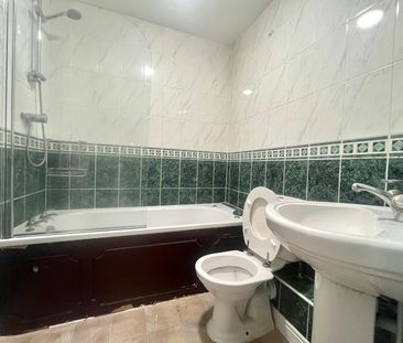 Semi-detached house to rent on - Photo 5