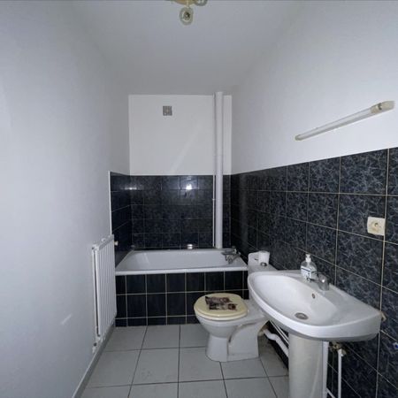 Location Appartement 2 pièces 46m² - Photo 3