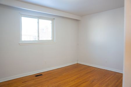 For Lease - 154 Shoreham Drive, Toronto, Ontario - Photo 2
