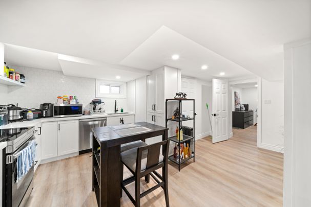 For Lease - 6 Corbett Crescent, Aurora, Ontario - Photo 1