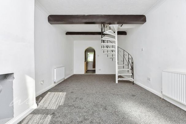 2 bedroom terraced house to rent - Photo 1