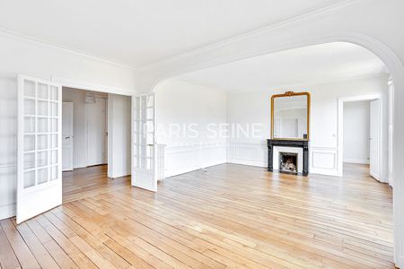 ** ARC DE TRIOMPHE ** Magnifique 5 pièces avec balcon filant ! - Photo 4