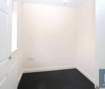 Vicarage Close, South Kirkby, Pontefract, West Yorkshire, WF9 - Photo 1