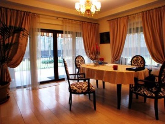 Four Bed Family House with Pool on the Forest - Corbeanca - Photo 1