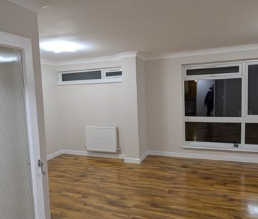2 Bed Flat, Park Lane, HA9 - Photo 4