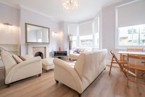 2 Bed Flat, Drakefell Road, SE14 - Photo 1