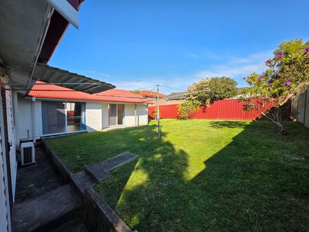 Fully Renovated Two-Bedroom Home in Prime Location - Photo 2