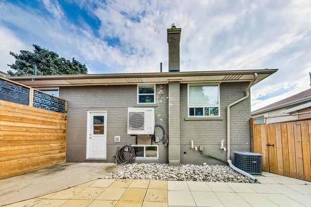 For Lease - 4 Thomas Avenue Unit# Basement, Toronto, Ontario - Photo 1