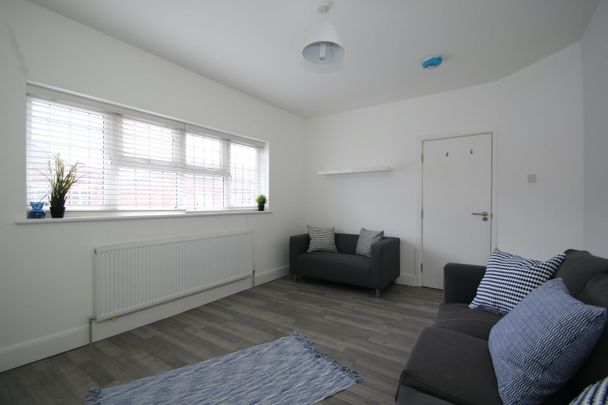 2 Bed Maisonette, Village Way East, HA2 - Photo 1