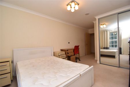 Albany Gardens, Colchester, Essex, CO2 8HQ - Photo 5