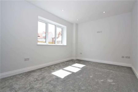 Bury Road, Kentford, Newmarket, CB8 - Photo 3