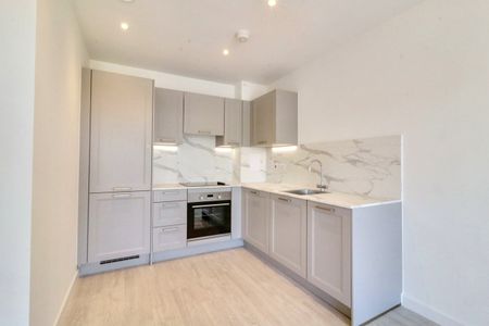 Robertson Apartments, 4 Donovan Way, Harrow, HA1 - Photo 4