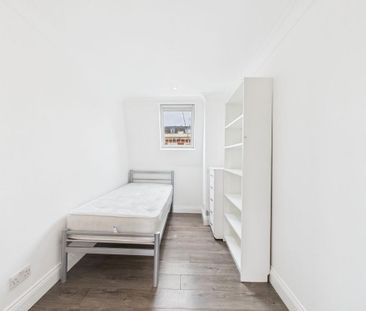 5 bedroom flat to rent - Photo 2