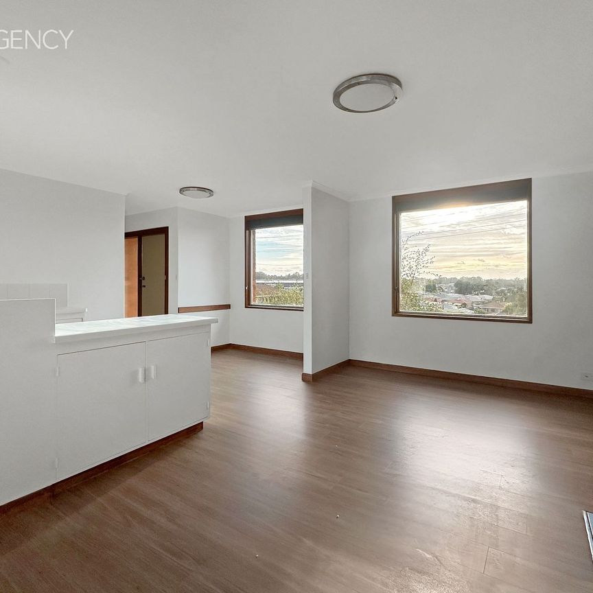 Bright & Convenient - Photo 1