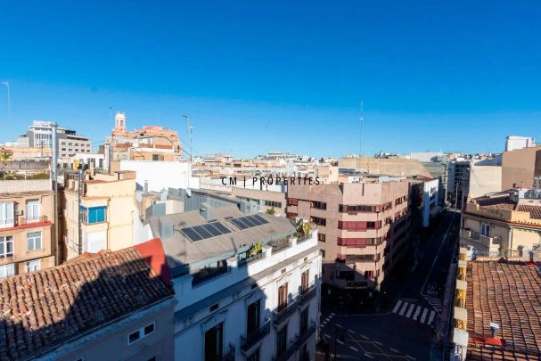 Valencia - Photo 1