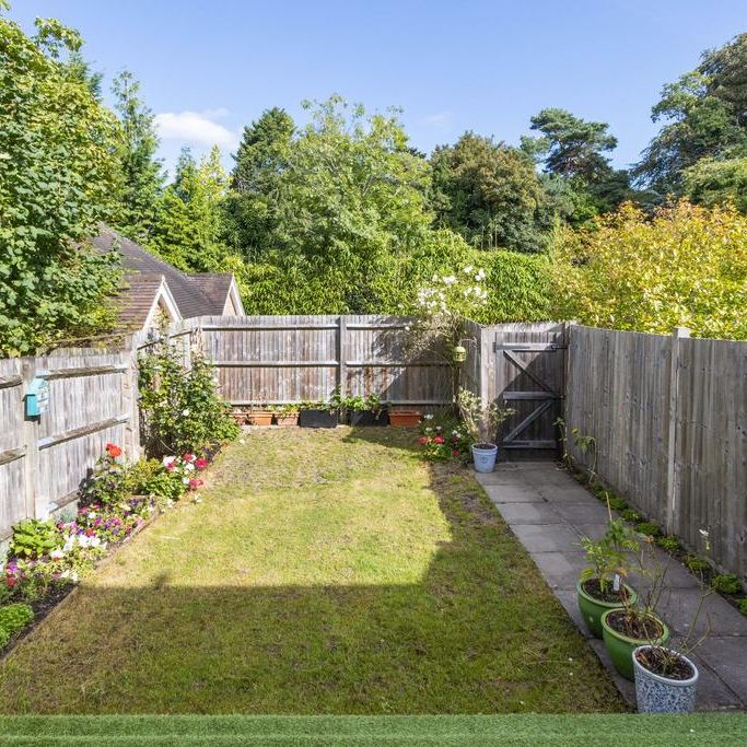 5 bedroom townhouse to rent - Photo 1
