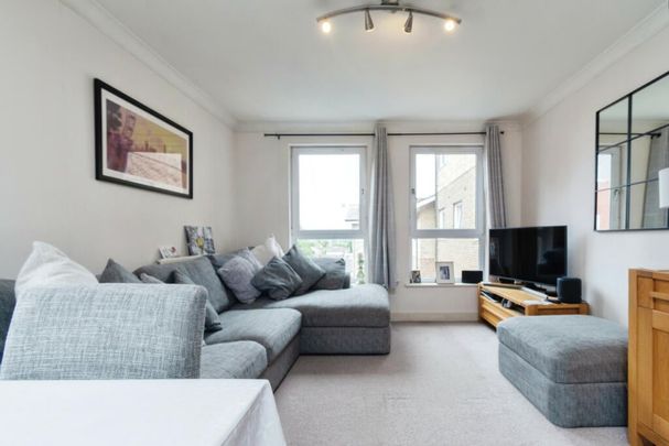 Melbourne Road, Wallington - Photo 1