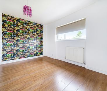 3 bedroom terraced house to rent - Photo 3