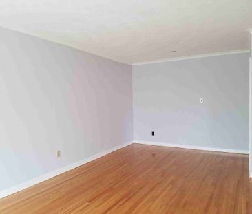 For Lease - 1316 Redbank Crescent, Oakville, Ontario - Photo 1