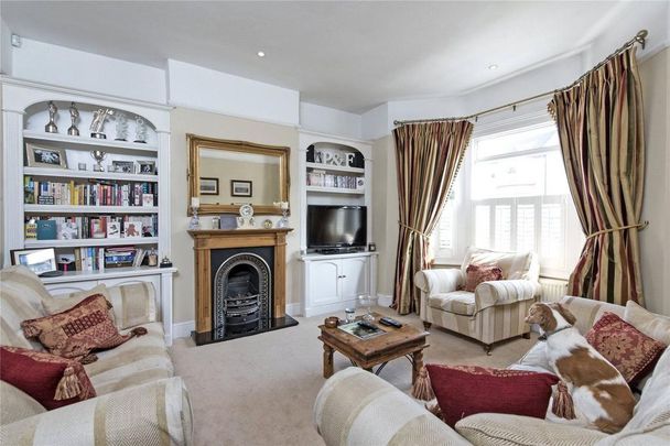 4 bedroom terraced house to rent - Photo 1