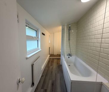 3 bedroom terraced house to rent - Photo 6