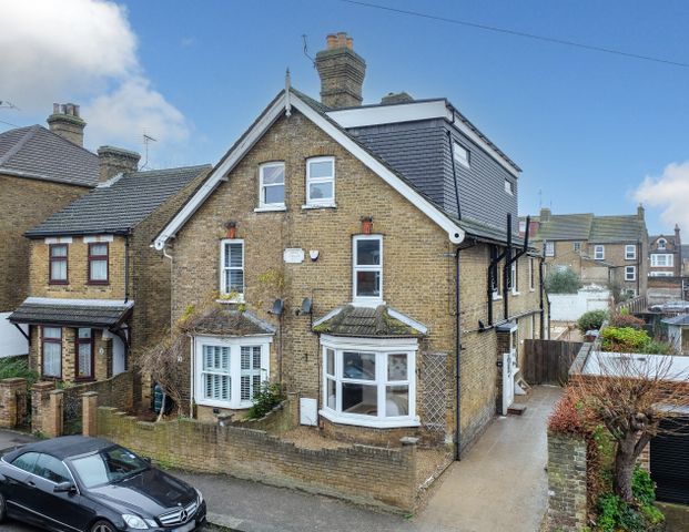 Albany Road Room 5 - Photo 1