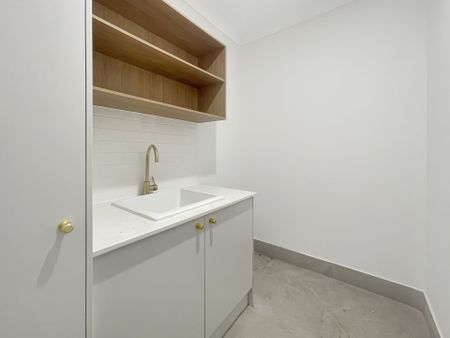 Modern, Light-Filled Home in a Prime Woy Woy Location - Photo 2