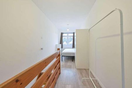 Cannon Hill Lane, Morden, SW20 - Photo 4