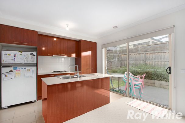 2/22 Arthur Phillip Drive, Pakenham VIC 3810 - House For Rent | Domain - Photo 1