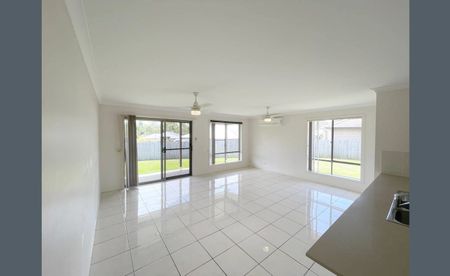 52 Ravensbourne Circuit, Waterford, QLD 4133 - Photo 5