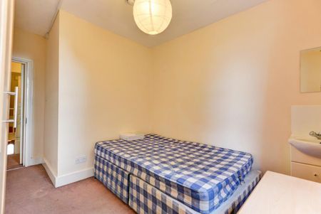 6 bedroom house to rent - Photo 4