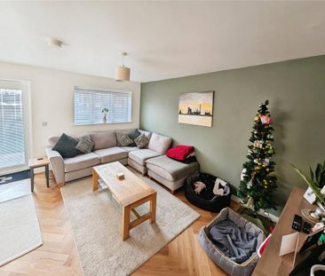 3 bedroom end of terrace house to rent - Photo 3