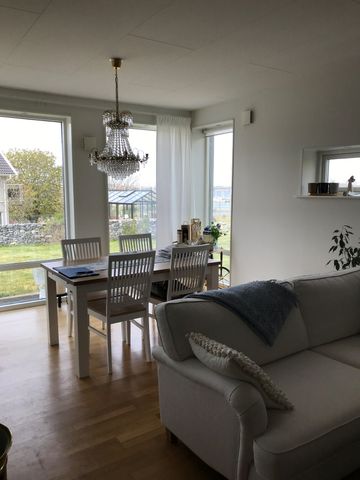 Grundsundsvägen, Torslanda - Photo 2