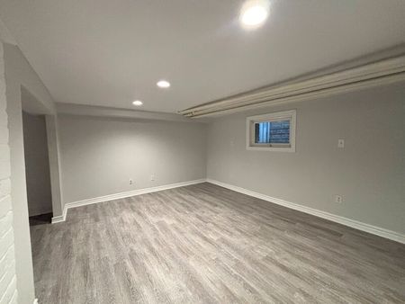 $1,199 / 1 br / 1 ba / 57 Burris st unit 3 - Photo 4