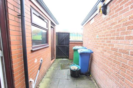 3 bedroom terraced house to rent - Photo 2