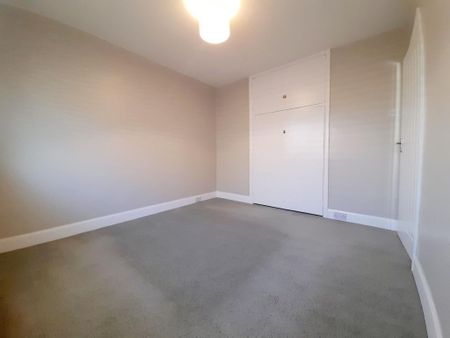 3 bedroom bungalow to rent - Photo 2