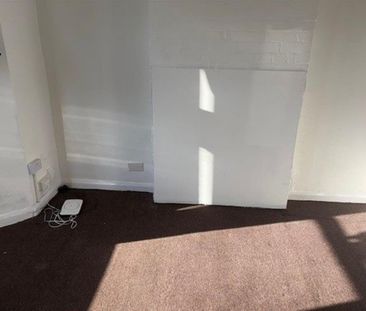 Luton Road, Dunstable - Photo 6