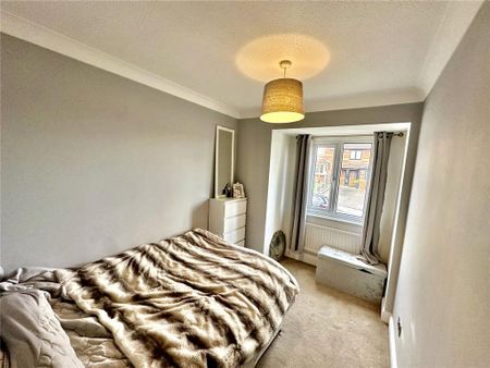 4 bedroom detached house to rent - Photo 5