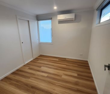 Dandenong North - Photo 3