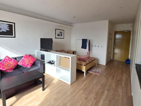 Studio to rent - Photo 5