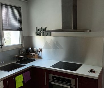 Location Appartement 3 pièces 63m² - Photo 2