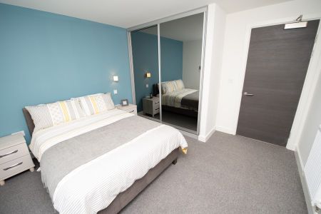 1 Bedroom Apartment - Photo 3