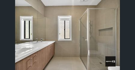 Brand new Stunning Family Home with Modern Features - Photo 5