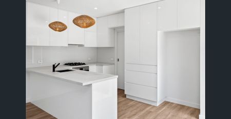 Near New Freshwater Bungalow Living - Photo 3