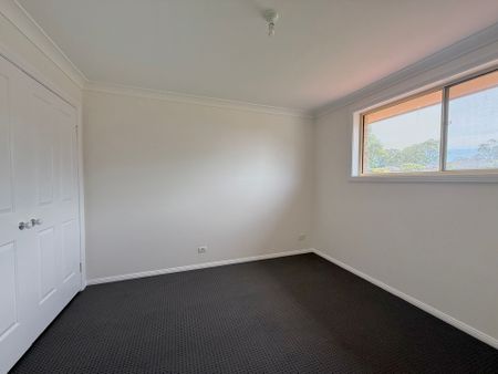 Four Bedroom Family Home in Great Location!! - Photo 3