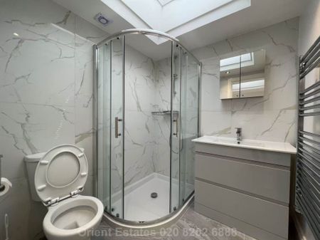 Price £1,400 pcm - Available Now - Unfurnished - Photo 3