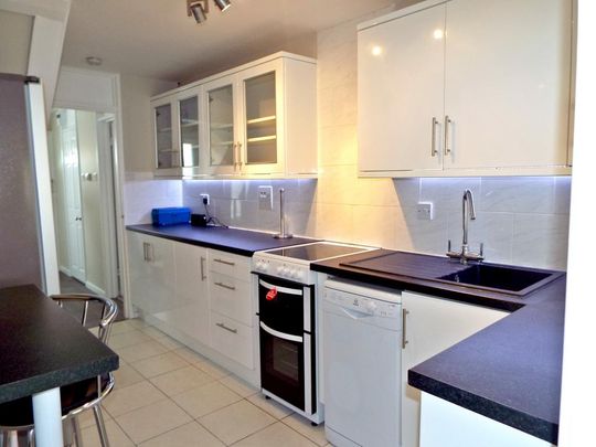 3 bedroom house to rent - Photo 1